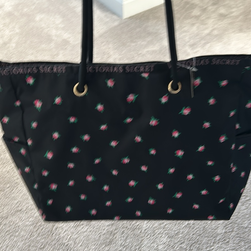 Victoria's Secret Reversible Tote Black Pink Striped Tote And Floral Print NWT - Picture 8 of 10